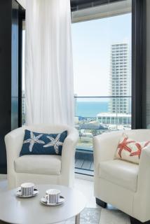 Bat Yam Luxury Apt Terrace & Sea View by FeelHome - Bat Yam - 3