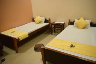 Hotel Shakuntla Palace - 400 Meters away from Vishnu Pad Temple 7 mins walk - 0