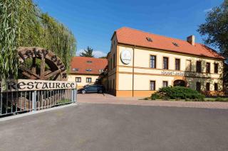 Hotel Selsky Dvur - Bohemian Village Courtyard - Prague - 1