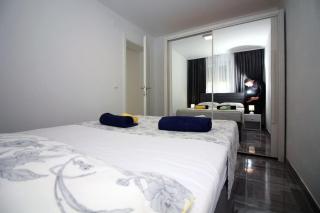 Apartments Ane 1 Tisno - Tisno - 1