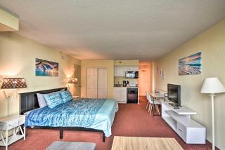 Daytona Beach Studio with Pool and Ocean Access! - Daytona Beach - 2