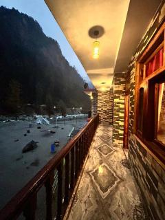 Flipsyde Retreat - Kasol - 3