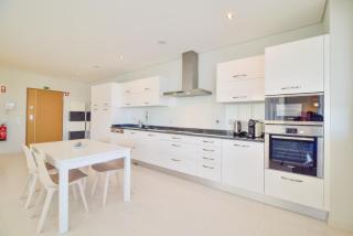 POLA SeaView Apartment by MOJE Holiday - Lagos - 3