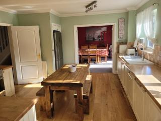 Detached luxury 5 bed house, lanscaped garden, fire pit, parking, can sleep families or workers - Hockering - 9
