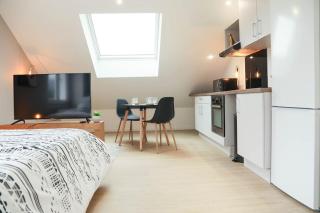 L'atticisme : Jacuzzi & Parking - Voiron - 5