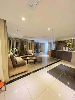 BGC, Uptown Parksuites Tower 2 - Manila - 9