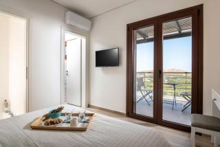 Brand new Villa Plyto - Amazing views - Heated pool - Epáno Váthia - 7
