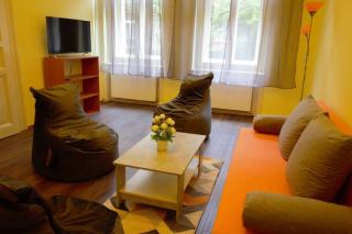 Comfort 2Bedrooms quite place!-Vinohrady - Prague - 6