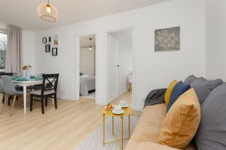 Spacious Apartment Suwalska Targówek by Noclegi Renters - Varsavia - 3