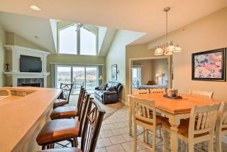 2 Pools Waterfront Condo on Lake of the Ozarks! - Camdenton - 4