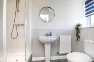 Berrywood House - Close to Northampton Town Centre - Free Parking, Fast Wifi, SmartTV with Netflix by Yoko Property - Northampton - 7
