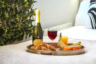 Berrywood House - Close to Northampton Town Centre - Free Parking, Fast Wifi, SmartTV with Netflix by Yoko Property - Northampton - 1