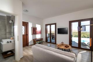Brand new luxury Villa Dafne with Heated pool - Epáno Váthia - 3