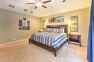 Quiet Lake Conroe Townhome with 2 Boat Slips! - Willis - 1