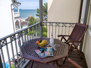 Villa "Atlantic" in Binz - WG 6 mit Balkon und seitlichem Meerblick - Binz - 6