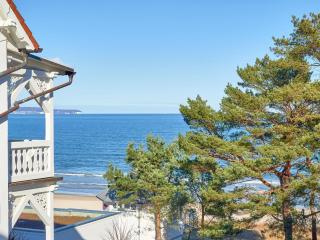 Villa "Atlantic" in Binz - WG 6 mit Balkon und seitlichem Meerblick - Binz - 8