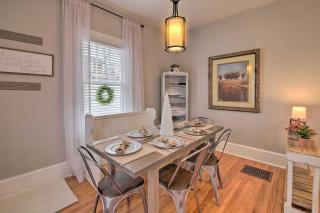 Modern, Sun-Lit Retreat with Fire Pit and Yard! - Jefferson City - 4