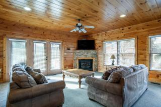 Firefly Falls MTN View Hot Tub Game Room - Gatlinburg - 8