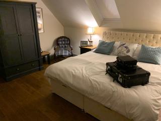 Luxury Boutique Country Cottage with Hot Tub - 1