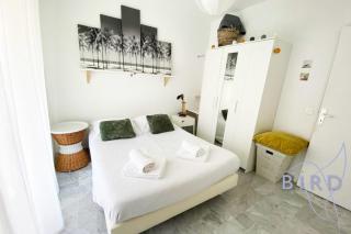 Bright flat near to the beach & harbor - 7