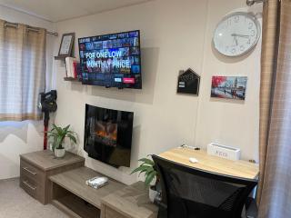 VaLa VistA - Holiday Home On The Beach - Jaywick Sands - 6