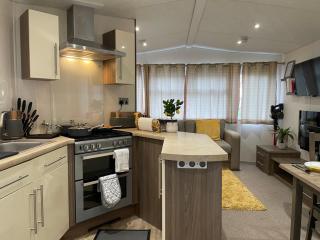 VaLa VistA - Holiday Home On The Beach - Jaywick Sands - 9