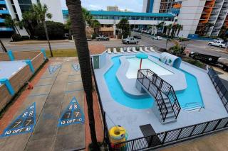 Beachy Studio on the Strip! - Myrtle Beach - 3
