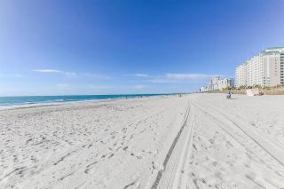 Beachy Studio on the Strip! - Myrtle Beach - 2