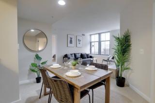 Fantastic 2 BR Condo At Pentagon CIty - Arlington - 8