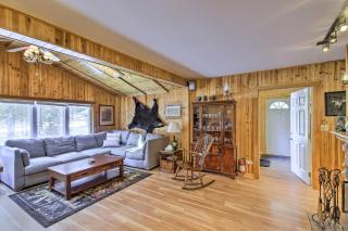 Walk to Castle Rock County Park Rustic Cabin - 5