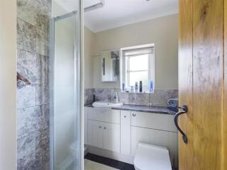 Two Bedroomed House near Newark & Grantham - - 3