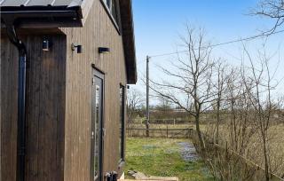 Pet Friendly Home In Löttorp With Wifi - 1