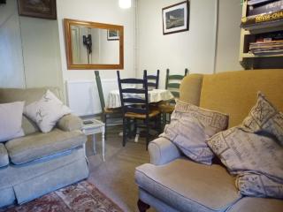 Ty Hen - Quirky Grade II Listed Cottage - Blaenau Ffestiniog - 5