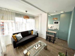 TAR11D - Estudio con Vistas al mar, Wifi, Smart TV, Fire Stick Amazon, en el Centro, a 600 metros Playa - Torremolinos - 0