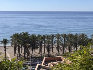 TAR11D - Estudio con Vistas al mar, Wifi, Smart TV, Fire Stick Amazon, en el Centro, a 600 metros Playa - Torremolinos - 2