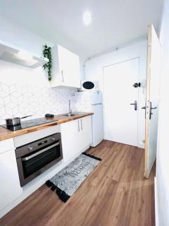 Joli studio une pièce entièrement rénové et équipé classé 2 étoiles - Balaruc-les-Bains - 5