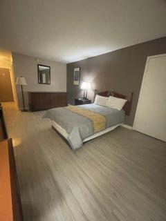 APM Inn & Suites - 3