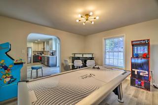 Movie Room, Hot Tub Pocono Vacation Rental! - East Stroudsburg - 4