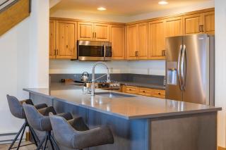 Bear Creek Lodge 410 by Alpine Lodging Telluride - 2