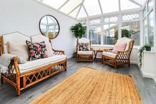 2 Bed Townhouse with Free Parking - Nottingham - 9