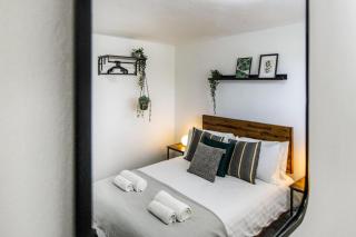 2 Bed Townhouse with Free Parking - Nottingham - 4