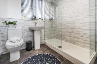 2 Bed Townhouse with Free Parking - Nottingham - 6