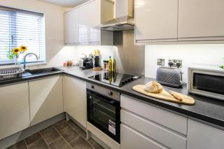 2 Bed Townhouse with Free Parking - Nottingham - 3