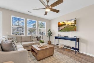 Centrally Located Myrtle Beach House Near Sports Center, Broadway at the Beach, Shopping, Beach, and Golf - Myrtle Beach - 7