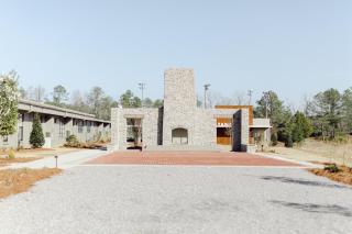 The Tangerine Motel - - 4