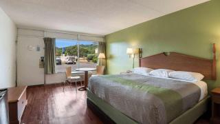 Motel 6-Pulaski, TN - Pulaski - 1