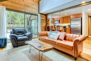 Cozy Cabin - 5