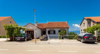 Apartments with parking space Njivice, Krk - 20548 - 1