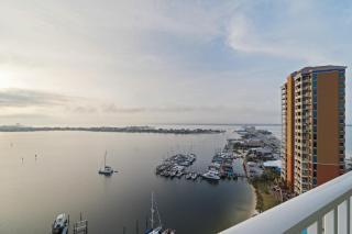 South Harbour Penthouse 2 - 8