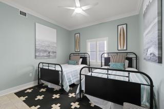 South Harbour Penthouse 2 - 6